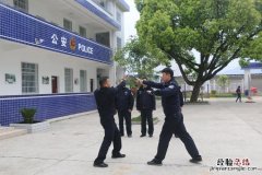 伸缩式警棍属于什么警械