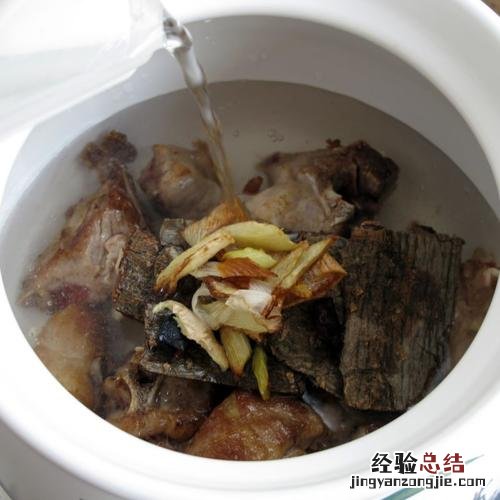 排骨汤是用大火炖吗