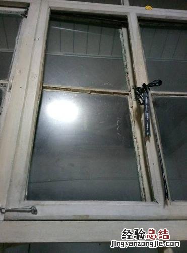冬天窗户玻璃透寒气怎么办