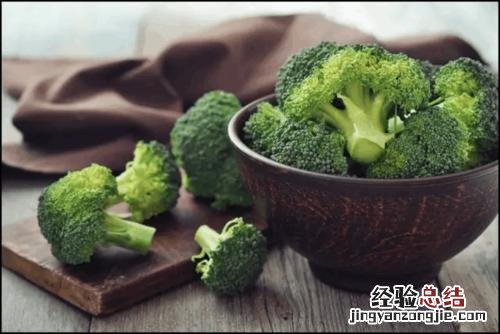 西兰花生吃可以吗