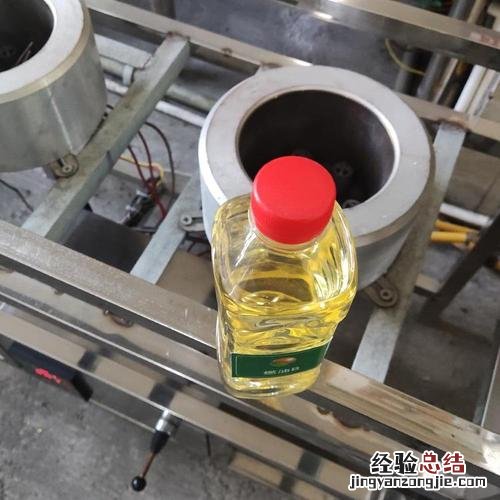 液体燃料引发明火用什么灭火