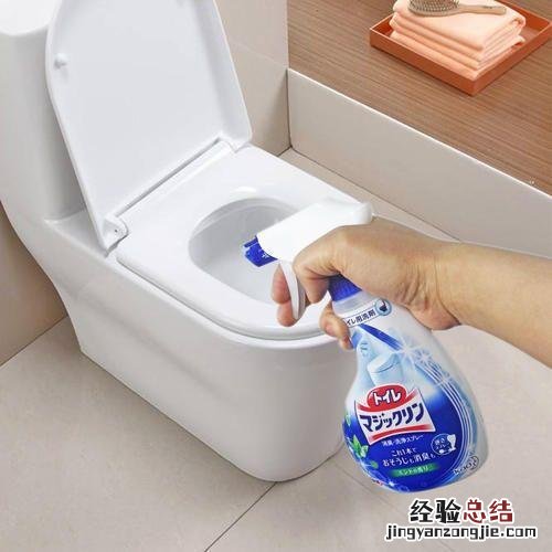 马桶拐弯处坚硬老垢怎么去除