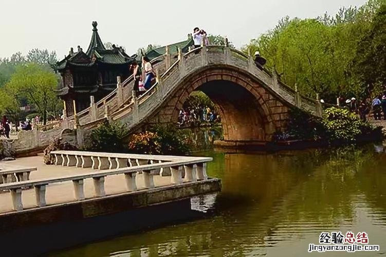 二十四桥明月夜下一句