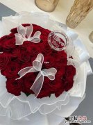 订婚花上卡片写什么字