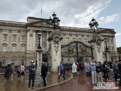 英国女王住的地方叫什么宫