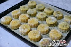 月饼开裂的原因是什么