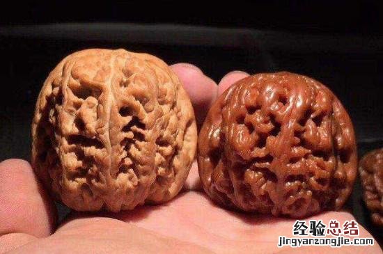 文玩核桃凹槽里面黑怎么去除