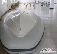 轮船底部一般都会涂抹底漆主要原因是
