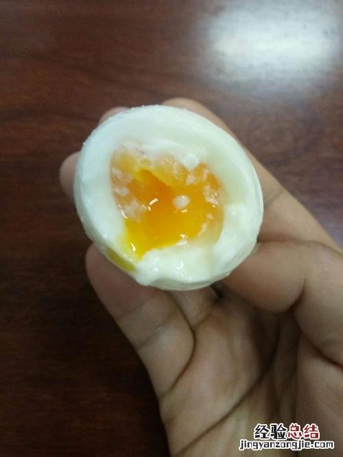 竖鸡蛋是生的还是熟的