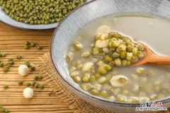 绿豆汤熬出来是什么颜色