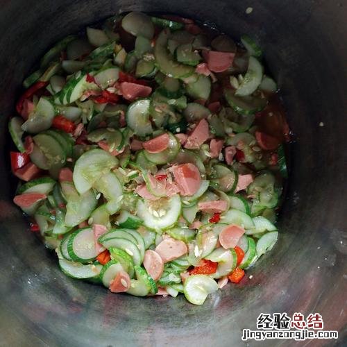 黄瓜火腿肠怎么炒