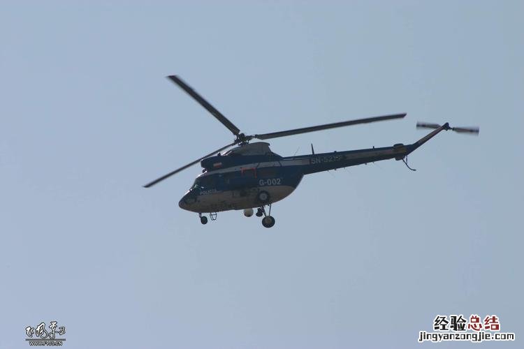 为什么直升机有两个螺旋桨