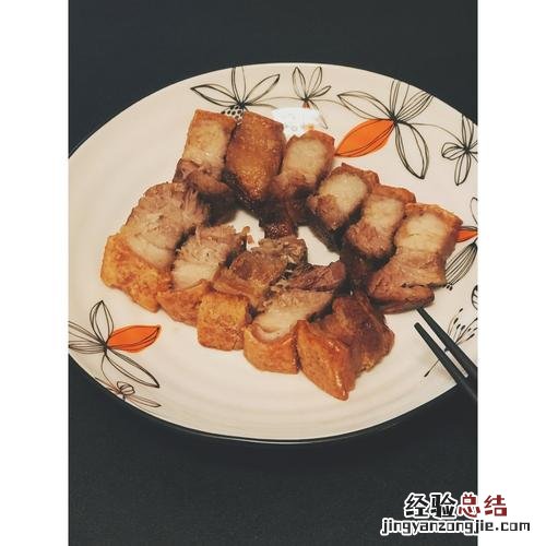 脆皮烧肉和什么菜配炒