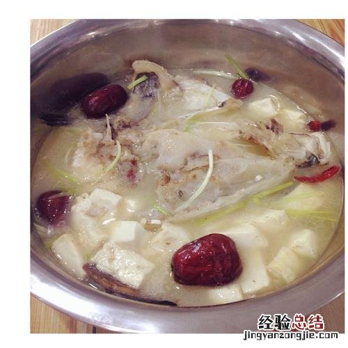 清炖鱼头汤怎么做又浓又白