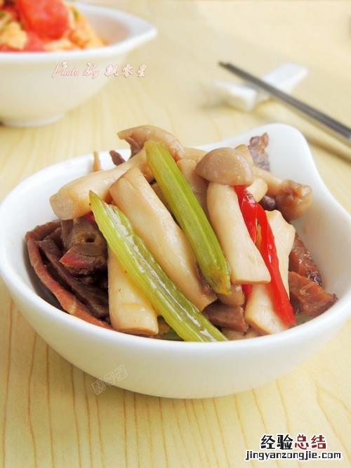 该怎么炒腊肉蘑菇
