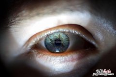 为什么眼睛看物体不是倒立的