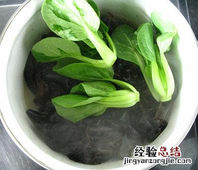 烫青菜的做法