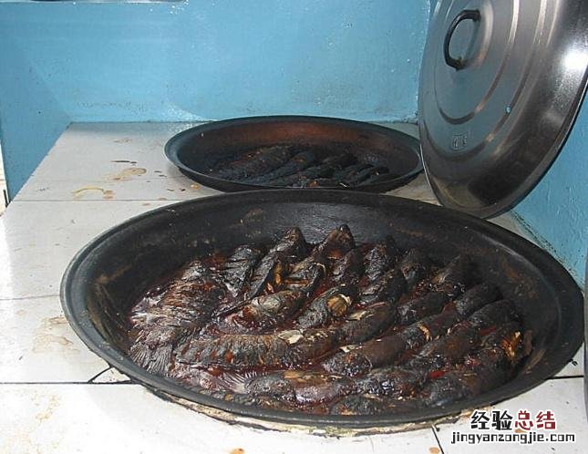 铁锅煮东西变黑怎么办