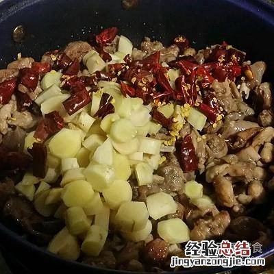 炒兔丁的做法