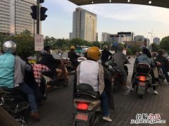 带和戴的区别