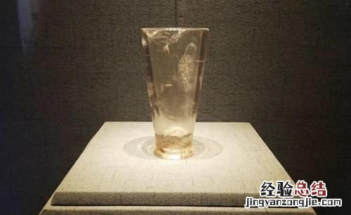 战国墓葬里发现了现代玻璃杯是怎么回事