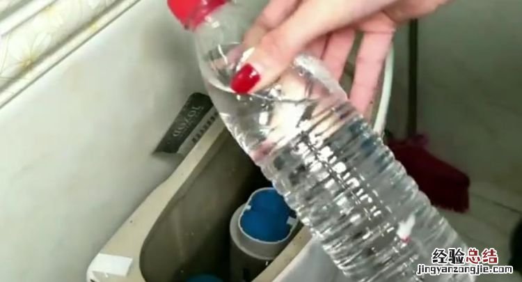 节水小窍门，马桶节水小窍门简短？