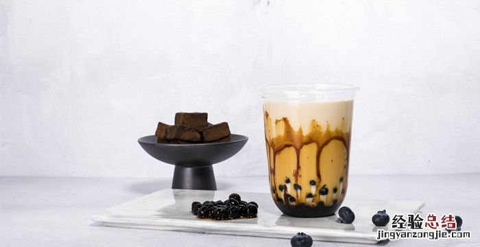 奶茶是谁发明的,水果奶茶是谁发明的呀?