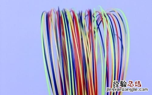 初学者怎样打羽毛球,初学者学打羽毛球的方法