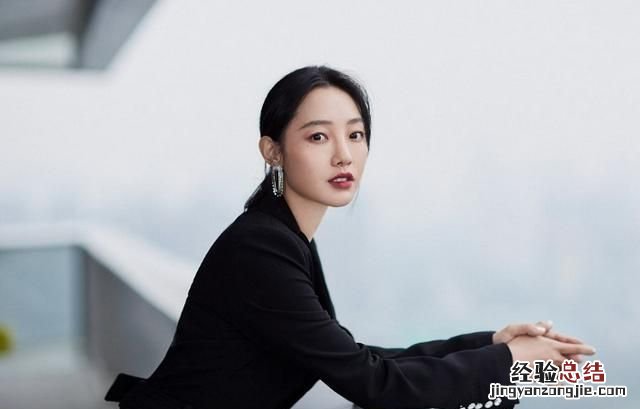 谁会是中国第一位百亿票房的女明星呢