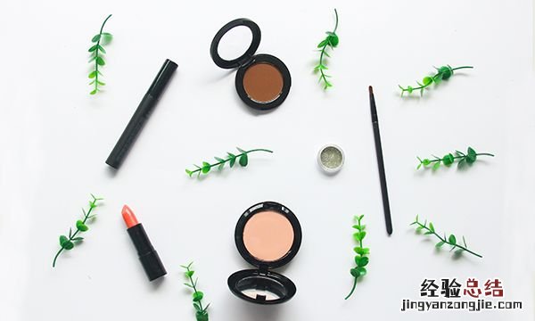 散粉和粉饼的区别