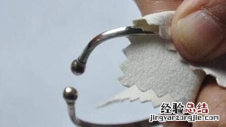 银项链变黑如何清洗,银项链变黑是怎么清洗的