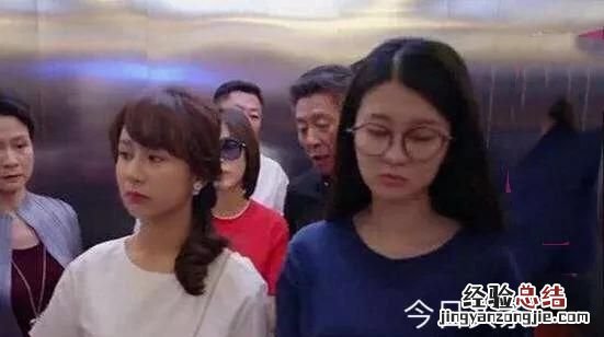 为何有的电视剧里的植入广告越来越明显呢