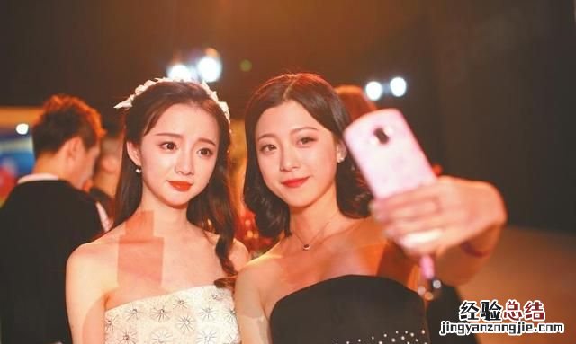 如果网络主播日后也要持证上岗，应该从哪些方面对其考核，评定的标准又是什么