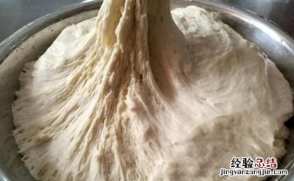 小苏打和泡打粉有何区别