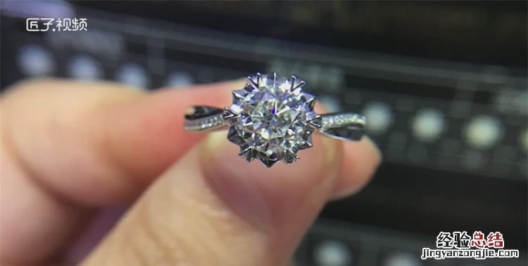 订婚戒指戴哪个手指,订婚后戒指戴哪个手