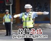 在搭配衣服的时候,应该如何进行颜色搭配呢