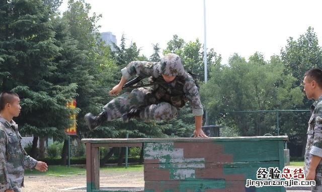 怎样进行体能训练才能达到军事标准呢