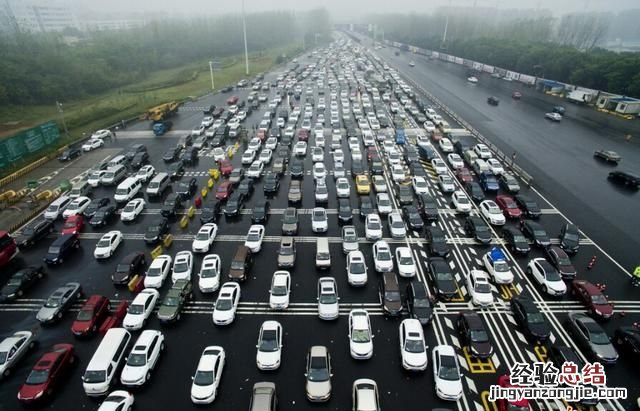 摩托车到底能不能上高速公路,安徽摩托车可以上高速吗