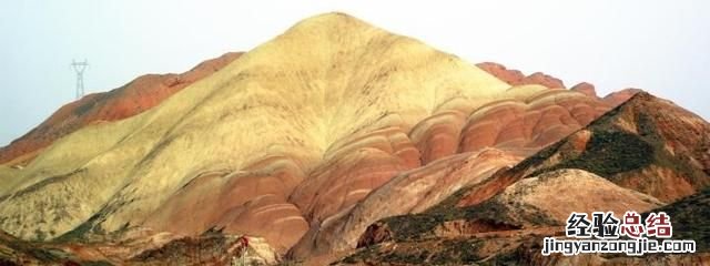 网红疑违规踩丹霞地貌新闻 网红博主违规进入景区踩踏丹霞