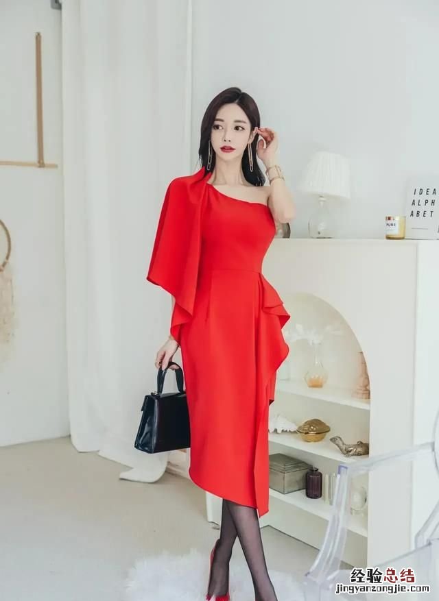 内搭怎样穿才显气质好看,西装内搭女新款气质