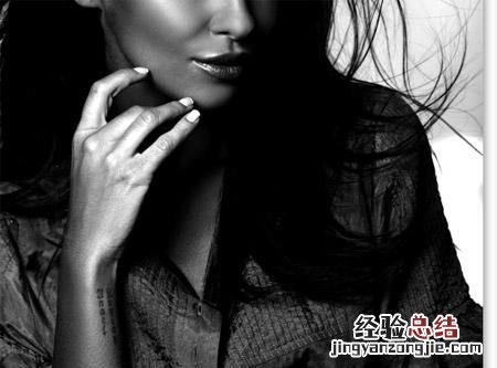 怎么用ps抠人物头发背景颜色复杂