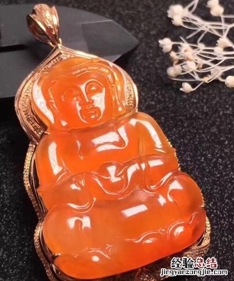 镶嵌的翡翠好还是不镶嵌的好