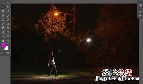如何让拍出的照片没有光线的变化 光线不好拍出来的照片怎么修图