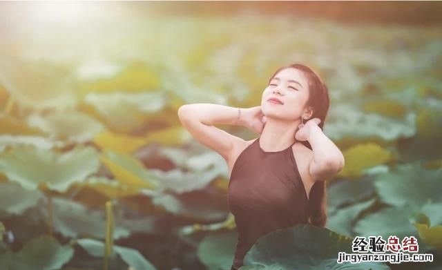 如何让拍出的照片没有光线的变化 光线不好拍出来的照片怎么修图
