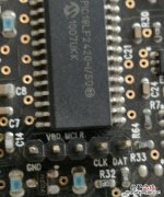 电脑开机后显示器不显示怎么解决