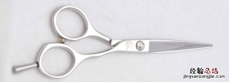 剪刀可以带上高铁，修鼻毛的小剪刀可以带上高铁