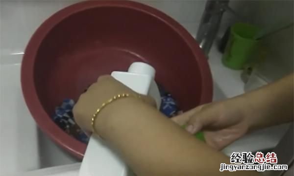 菠萝蜜的胶怎么洗,菠萝蜜的汁液怎么洗掉