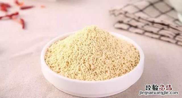 味精和鸡精有啥区别,味精和鸡精哪个好吃