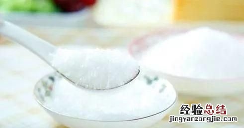 味精和鸡精有啥区别,味精和鸡精哪个好吃