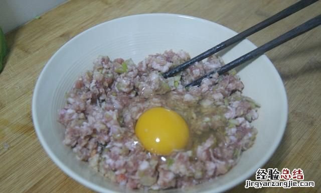 馄饨馅的做法有哪些,馄饨馅的做法最简单